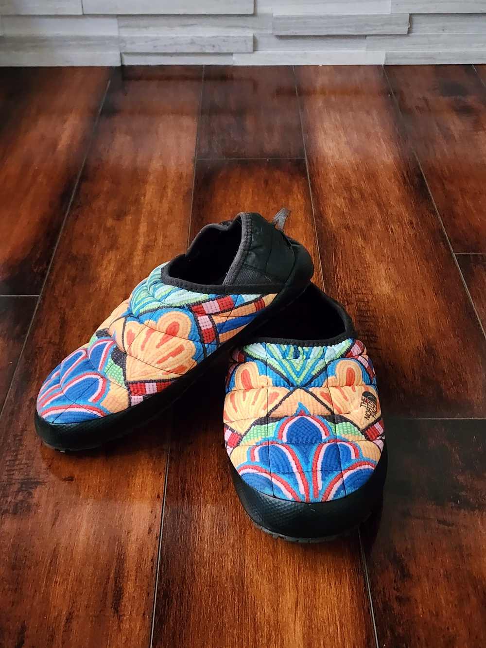 The North Face ThermoBall Traction Mules – Women’s Size 7